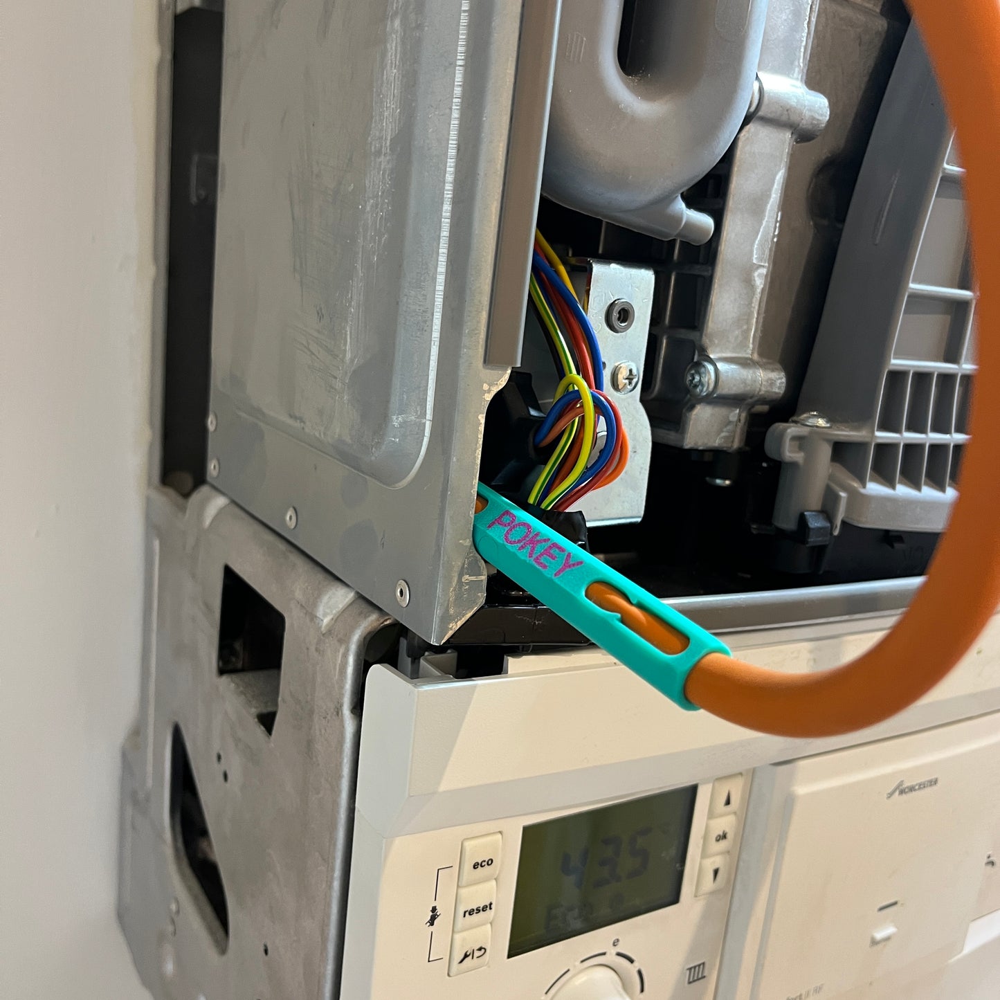 Rigid Manometer Tube Support - Pokey