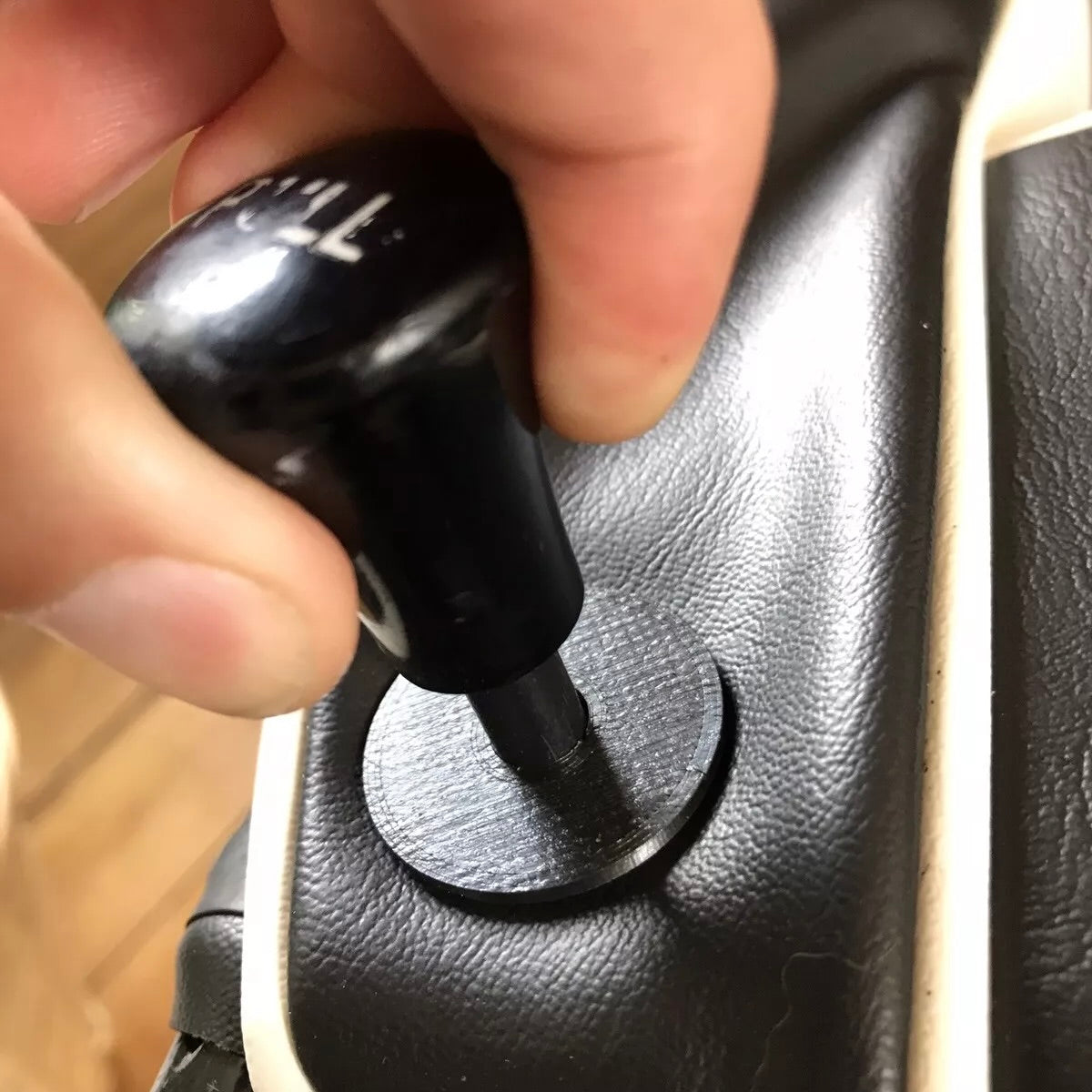 Classic Mini Seat Grommet For the Lock Down Handle - To replace CZH2730